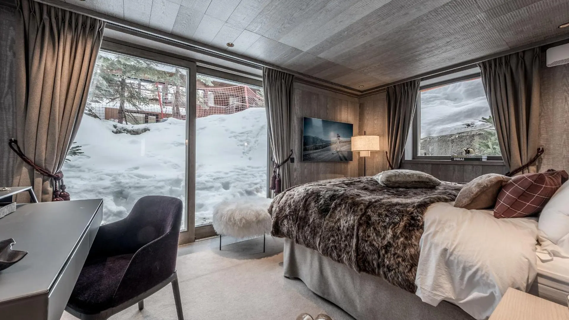 Apartment Appartement De Luxe A Courchevel: 5 Chambres, Terrasse Et Service De Conciergerie - Fr-1-613A-37