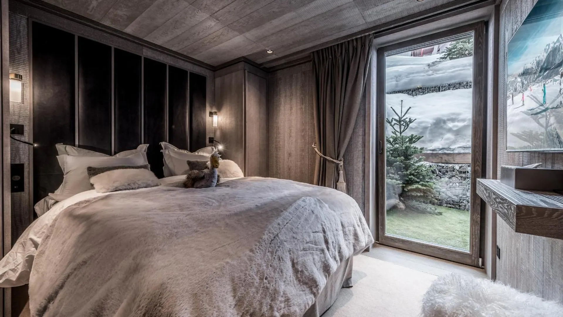 Appartement De Luxe A Courchevel: 5 Chambres, Terrasse Et Service De Conciergerie - Fr-1-613A-37 Courchevel